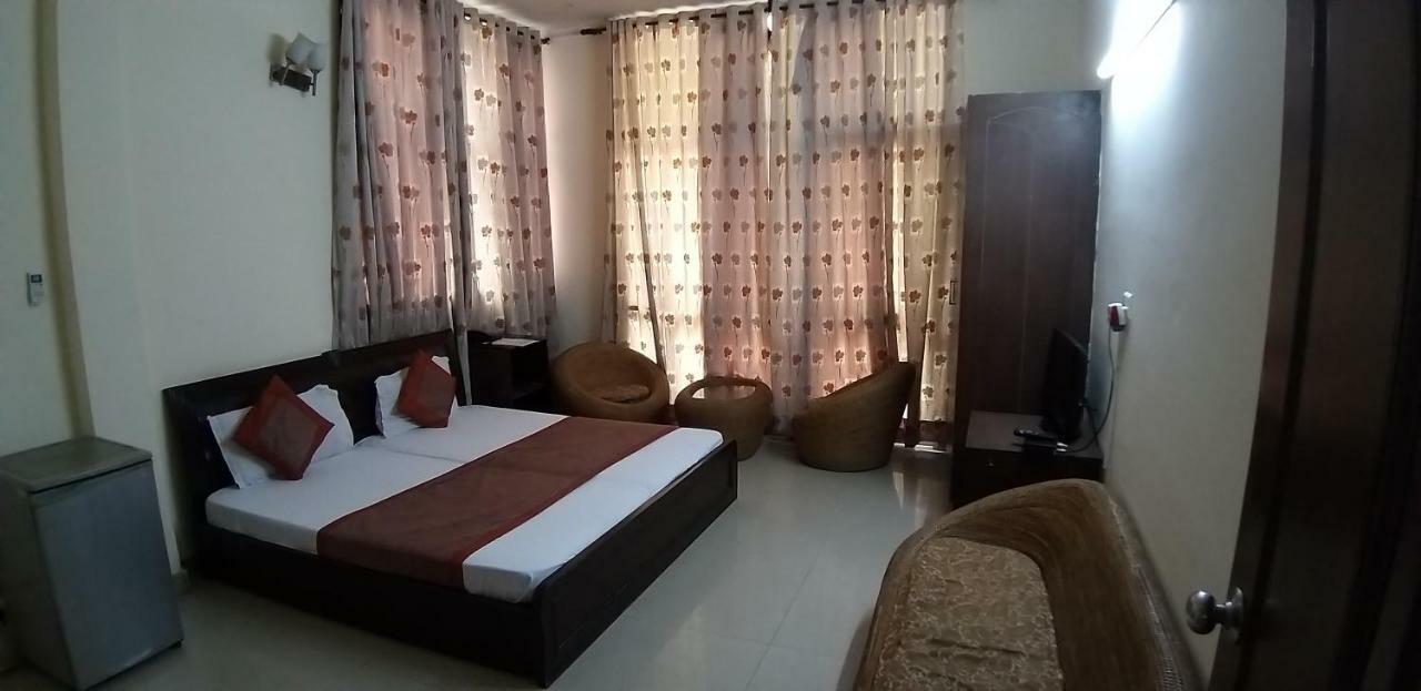 Hotel Home Stay Dwarka 델리 외부 사진